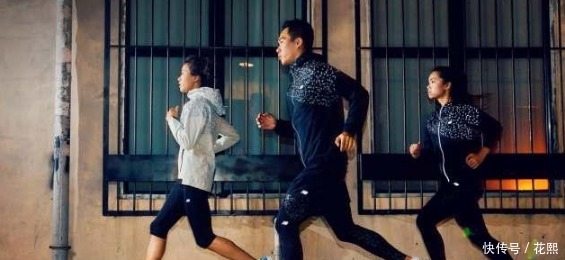 男鞋|你瞧不上的“国产跑鞋”,投资400亿人民币,如今能够与阿迪耐克并肩!