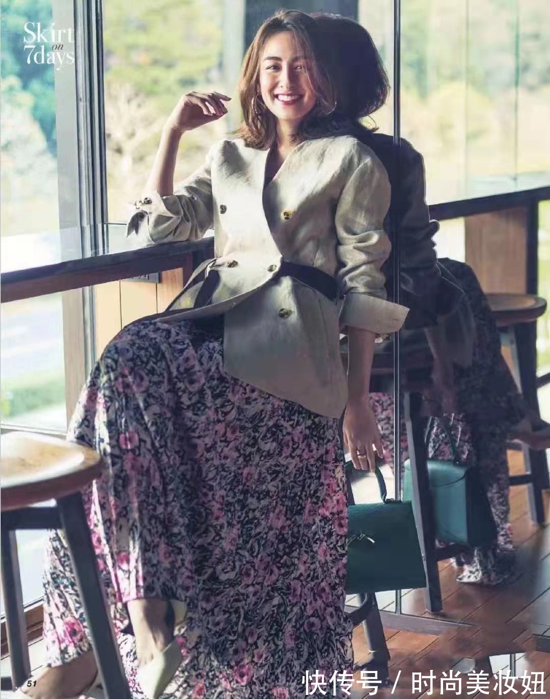 时髦|有气质的女人,都喜欢穿“过膝裙”,日系风格温柔时髦,太美了