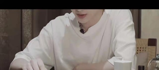 古装造型|《天官赐福》白白招黑后,丁程鑫上线读日记,少年心事惹人心疼!