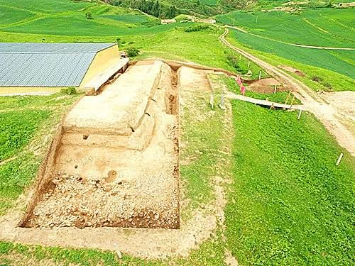 新疆奇台石城子遗址｜战神耿恭单兵守疏勒，“壮志饥餐胡虏肉”