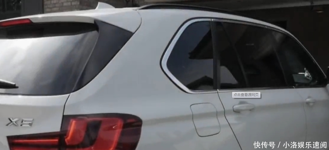 郎平包饺子暴露豪宅内景,客厅餐厅厨房连成一片,看上去十分奢华