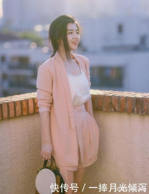 有品位女人都会的“裸色”穿搭,三木亲身示范,掌握3招美得高级