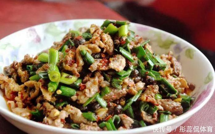 此菜比大鱼大肉还香，饭店卖48元一份，在家10元搞定，老公超爱吃