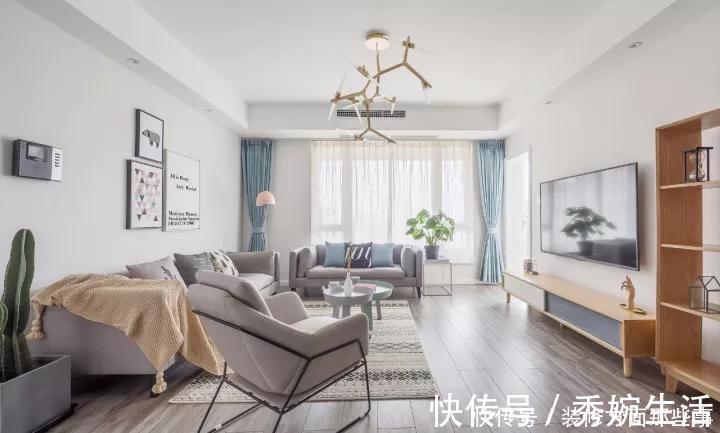 搭配|128平简约风,木色的浴室柜给卫生间增添一丝温度