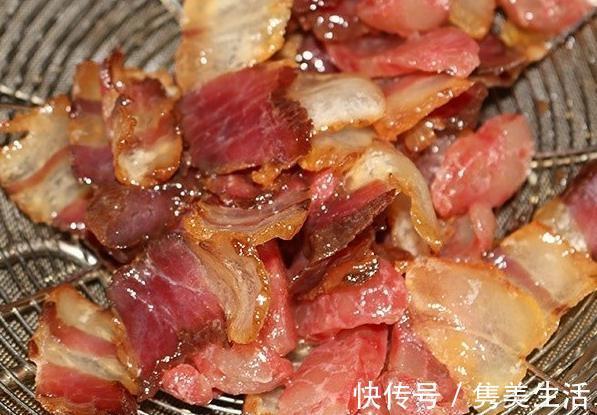 腊肉|炒腊肉,怎么炒才最香还好吃教你2个小妙招,咸硬适中,还油润