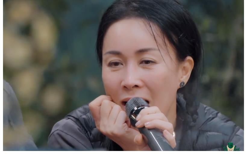 向往的生活|张艺兴唱《征服》副歌,那英的眼神是对他能力的最大肯定!