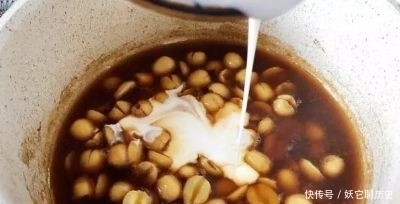米香莲子|睡眠不好的人可以常吃它,这样做米香十足,简单一煮超好吃!