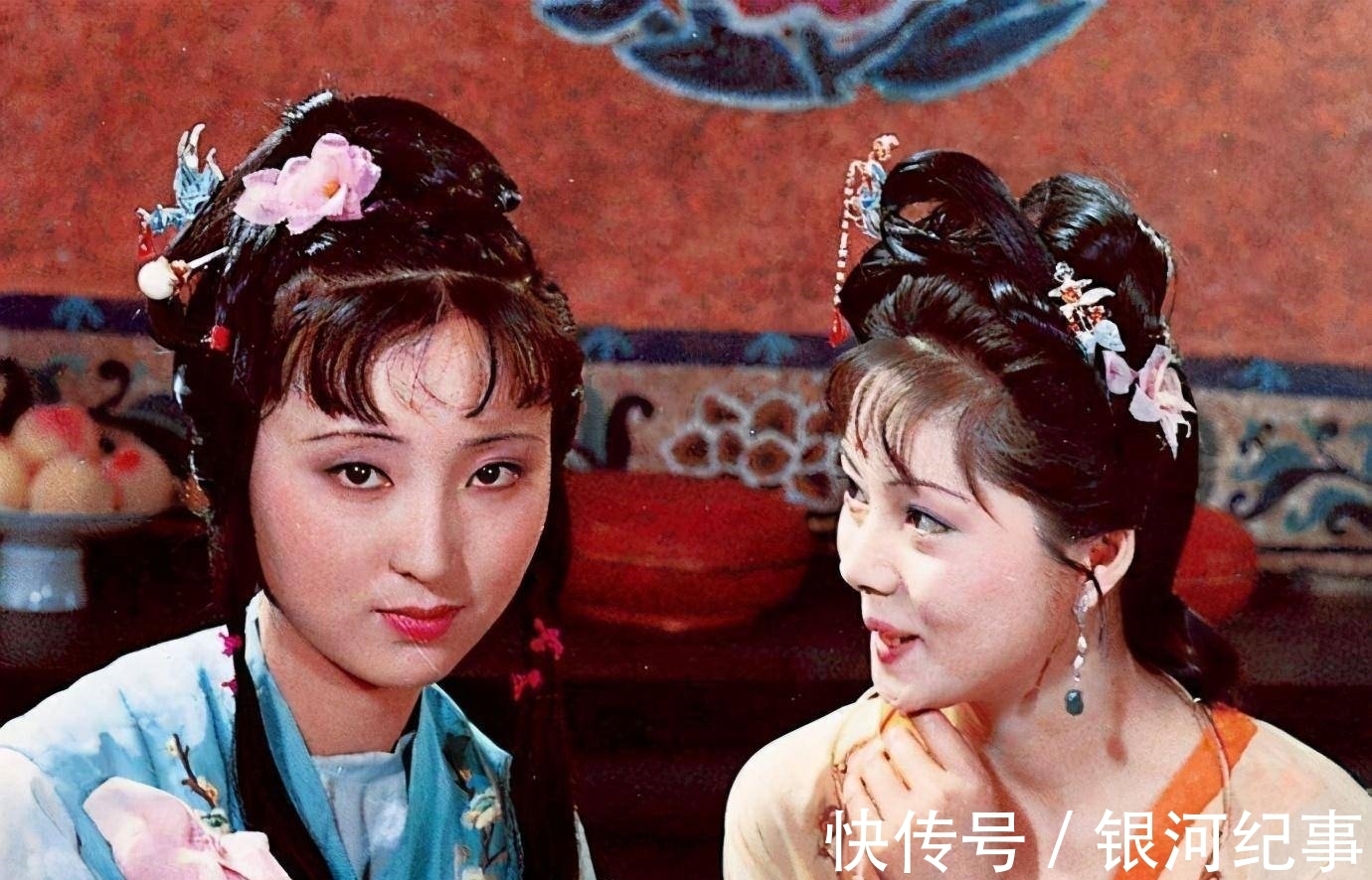 女性&红楼梦里那么多女性,曹雪芹唯独说她是天真烂漫之人