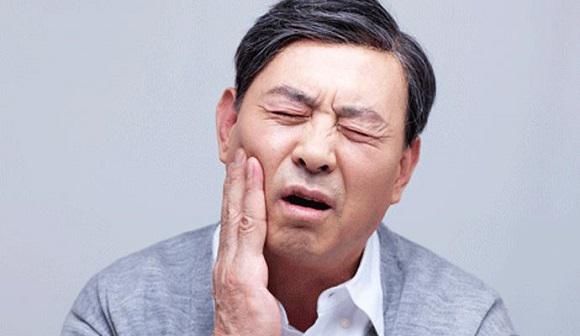 肿痛处|牙龈肿痛如何能快速消肿止痛？这款牙膏能帮到您
