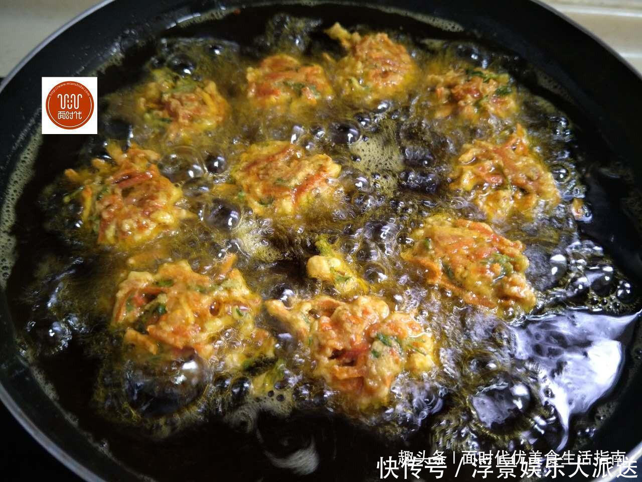 小面姨|我炸的丸子，香脆酥软，怎么吃都不腻，边吃边炸，端上桌都快没了