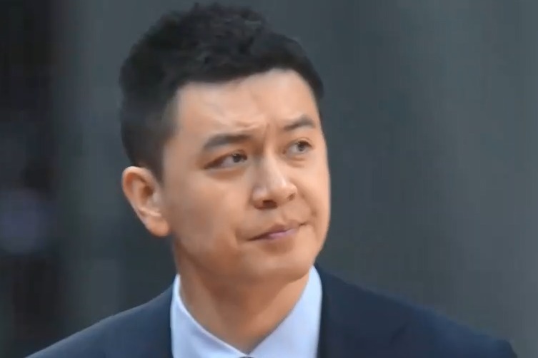 驱逐|郭艾伦被裁判驱逐出场,杨鸣霸气回应:场上5人给我立正,往死里打