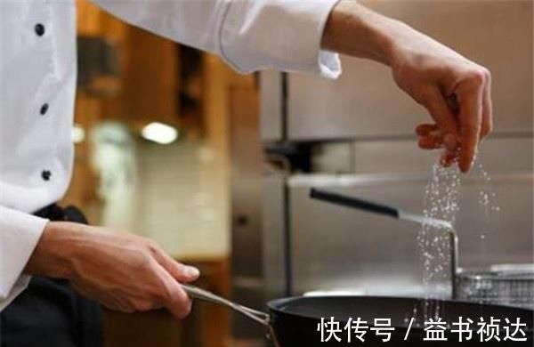 谷氨酸|中国人从“爱用味精”，变成“不吃味精”，为什么不敢吃味精