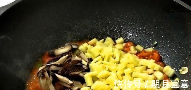面条|我家早餐最爱喝这汤,比面条好吃,比疙瘩汤顶饱,喝一碗还能保暖