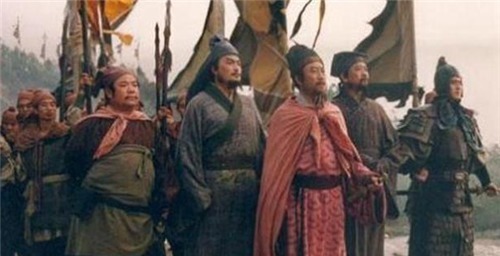 征讨|梁山好汉个个身怀绝技,为何征讨方腊却死伤大半?只因少了此人