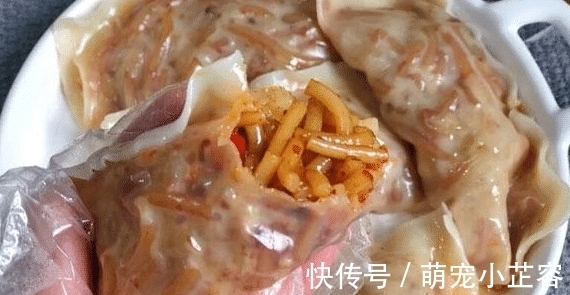 最近我爱上吃这个，包上馅蒸一蒸，10分钟出锅，皮薄馅又足，好吃
