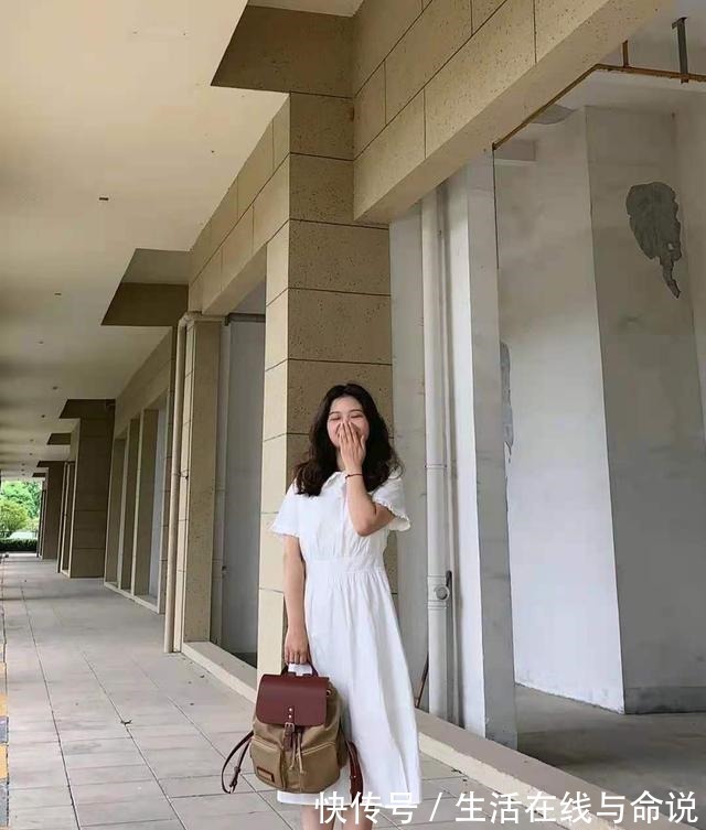 蕾丝 梨形身材女生，出门少穿裤装，现在流行这样穿，时髦精致又显瘦！