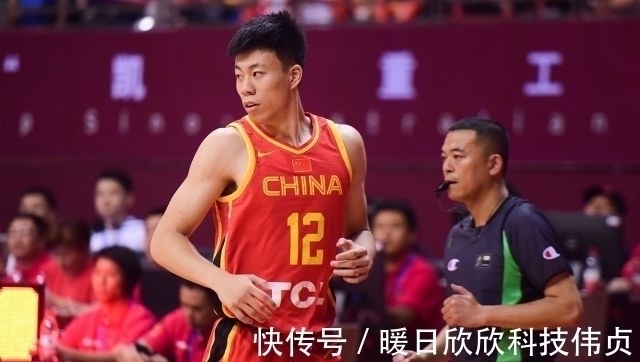 赵岩昊|我让你防谁?主帅杜锋暂停批评张镇麟!如何评价他的亚预赛表现?