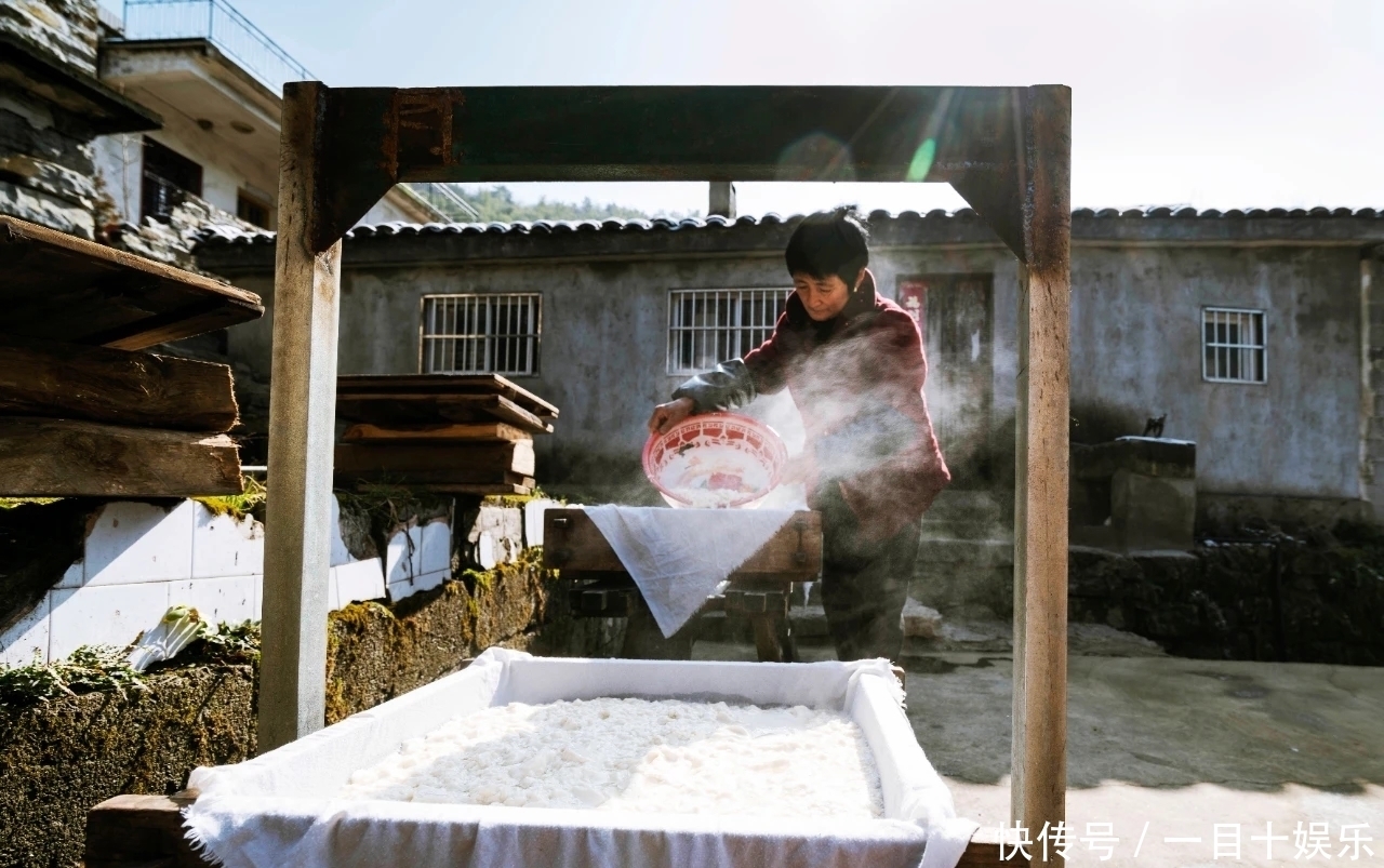 吃着懒豆腐,说着家乡话,竹山人美滴很~