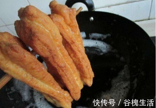 学会这样炸油条,你就可以开店了,外酥里嫩,太好吃