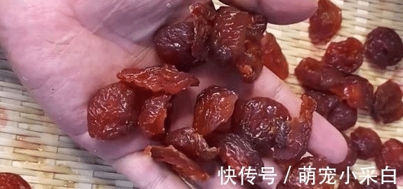 所以市场碰到它别手软，买几斤一腌一晒，酸甜有嚼劲，比新鲜的还好吃