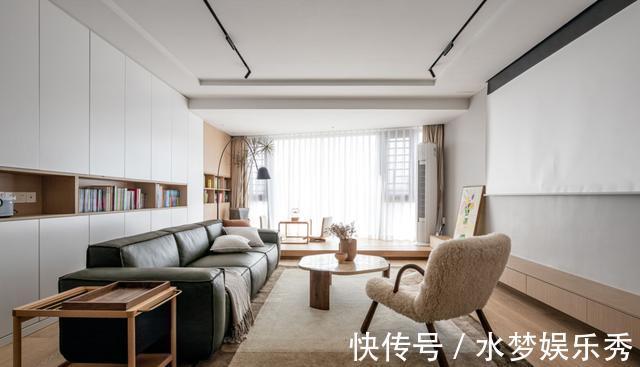 实用|越来越多人给客厅设计柜子,沙发离墙摆放后,真的超实用
