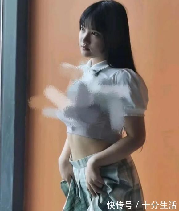 裙底|漫展上不能做的这几件事,偷拍裙底惹众怒,公然撩衣就过分了