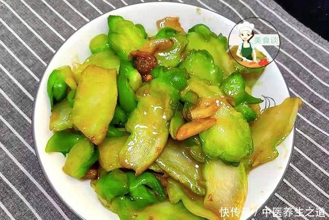 冬天,最该吃的不是萝卜白菜,而是它,不放肉炒也很香,次次光盘!