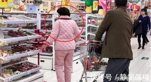 校园|“睡衣妈妈”成校园风景线,接娃不顾孩子尊严,家长:这样多方便