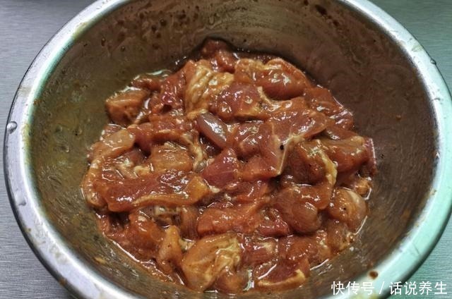 这菜是天然“碱性食物”,常吃嘴巴不臭,头发乌黑,皮肤也变嫩了