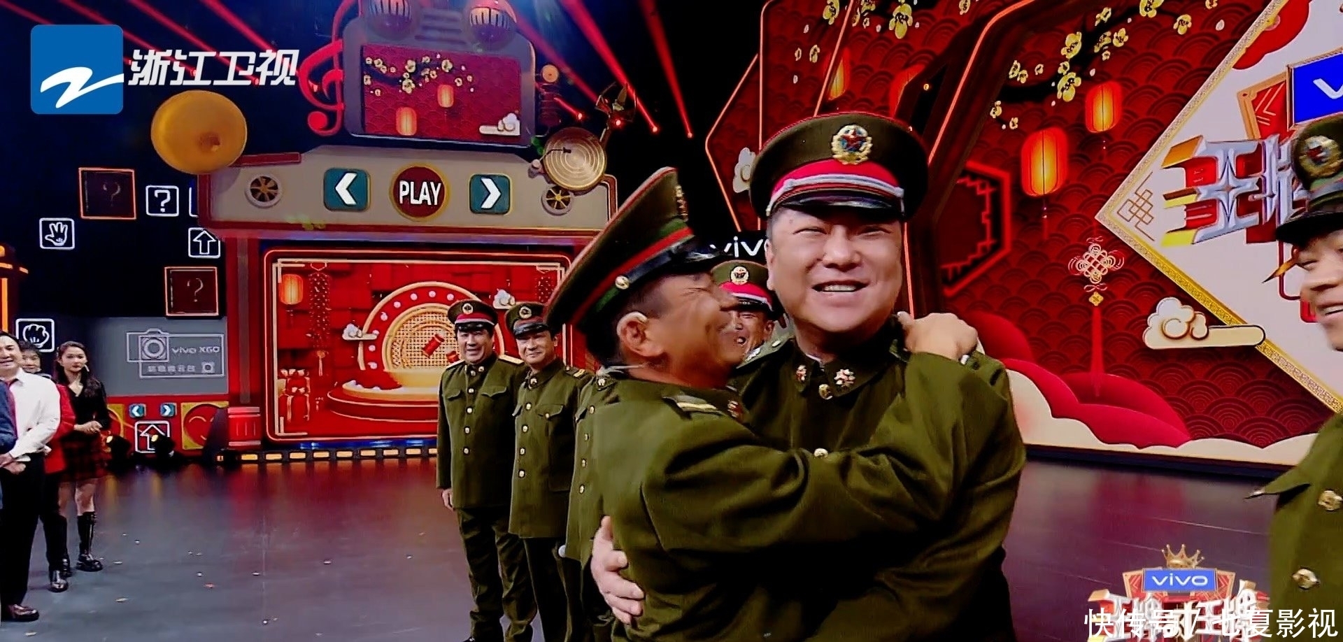 士兵突击剧组重聚,王宝强再穿军装引回忆,当年的士兵如今的腕儿