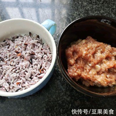 小孩|大人小孩都爱吃的儿童版「紫糯肉丸子」，学起来