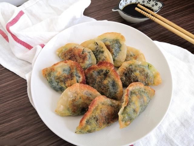 包韭菜馅饺子，只放这3味料就行，翠绿鲜美没怪味，放错毁一锅