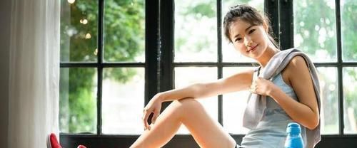 睡眠时间|雌激素旺盛,女性都有哪些特征,那就先从40岁的女性说起!