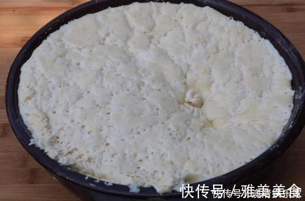 韭菜鸡蛋包包子试试这种小笼包，冷了也不会发硬