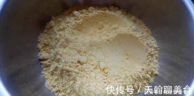 窝窝头|玉米面这样做不但营养更加丰富,口感又松又软,而且颜色鲜艳亮丽
