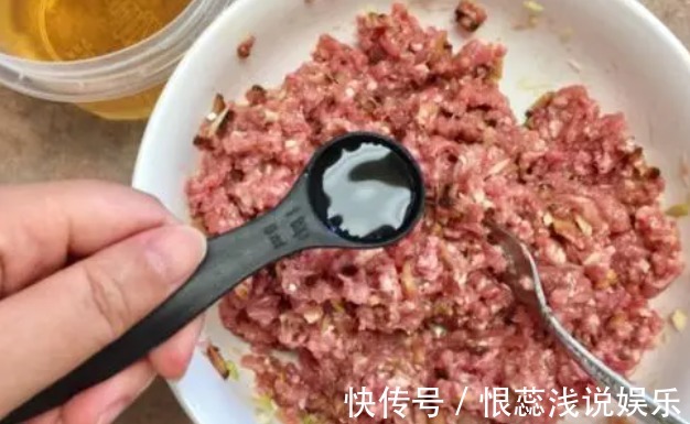 葱油|饺子馅无论荤素，调味记住“3放3不放”，鲜嫩可口又营养，特别香