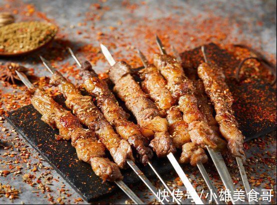 买羊肉时，有人专挑这5个部位，羊肉摊老板：一看就是内行人