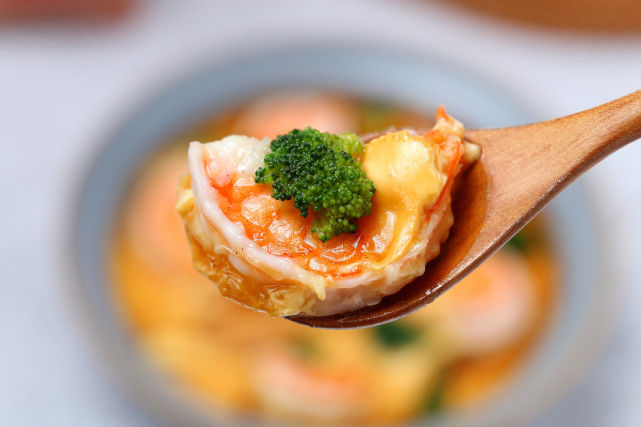 蒸蛋羹时加入这两种食材，营养丰富又提鲜，孩子吃光一碗说还要！