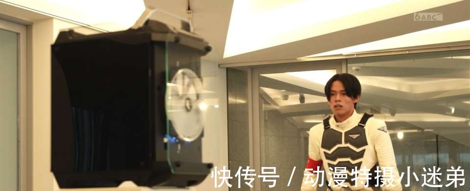 假面骑士Revice|《假面骑士Revice》二骑腰带亮相,三种配色,很黑很帅气!