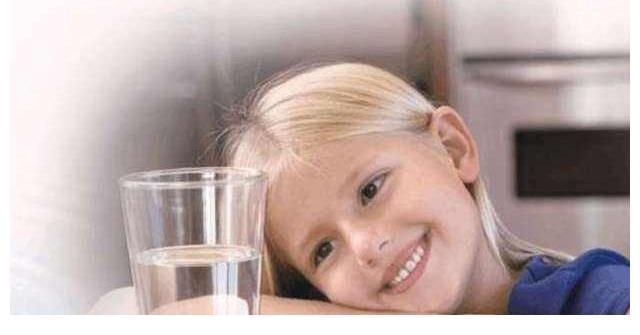 膳食纤维|八个月宝宝添加辅食了,总是便秘,每天两次水果,苹果、香蕉橙子都吃,怎么办?