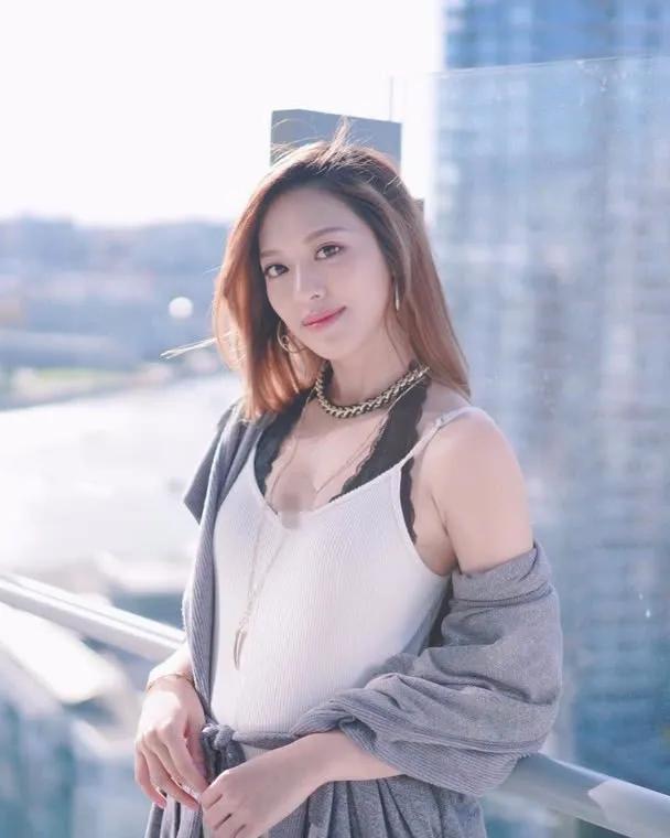 反黑路人甲|香港小姐冠军冯盈盈有多少人喜欢?