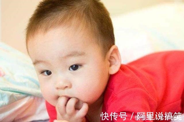 孩子|这4种错误的带孩子方法,会影响到宝宝正常发育,你还在犯吗!