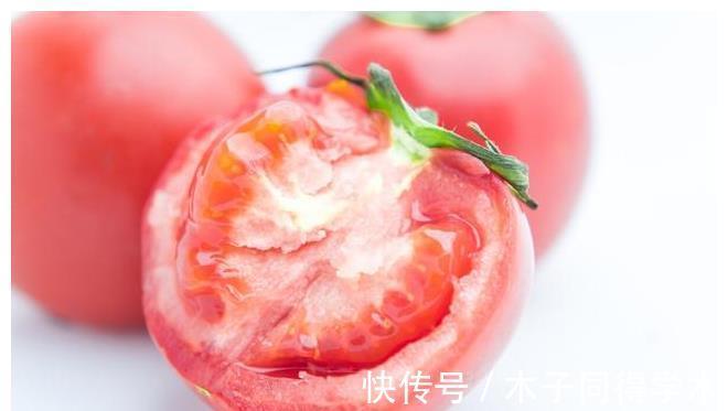 根蒂|西红柿去皮不用开水烫，牢记2个小诀窍，快速给西红柿去皮