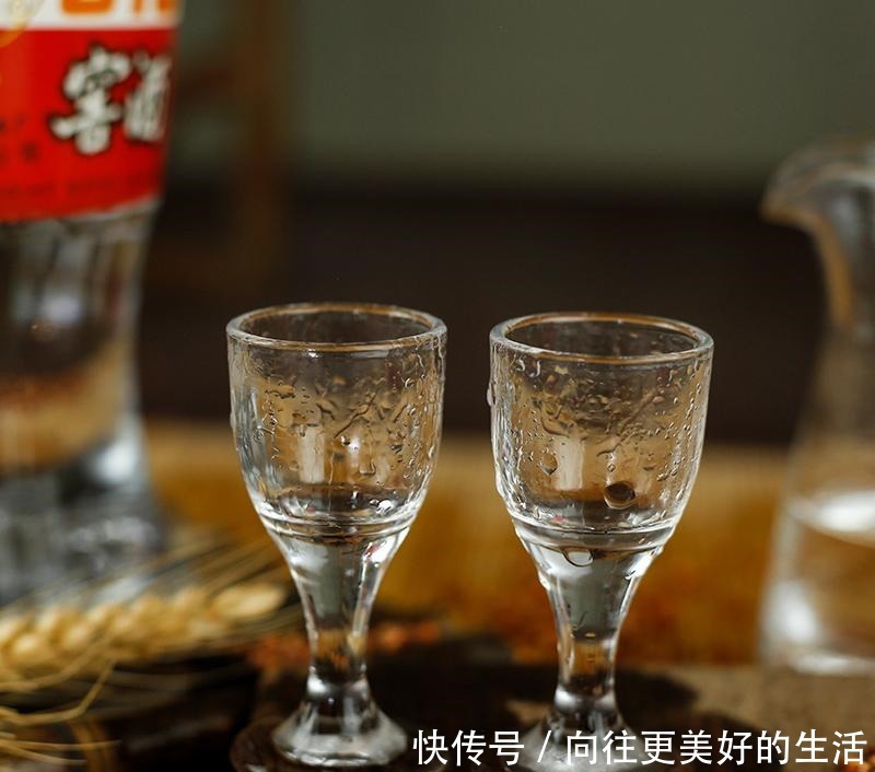 发现|超市发现3款尴尬白酒!价在60元左右,却跟茅台一样好喝