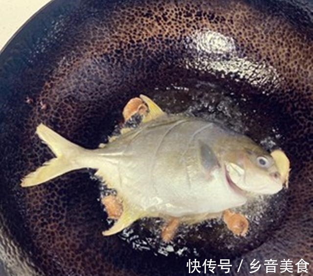 做法|干煎金鲳鱼的做法！
