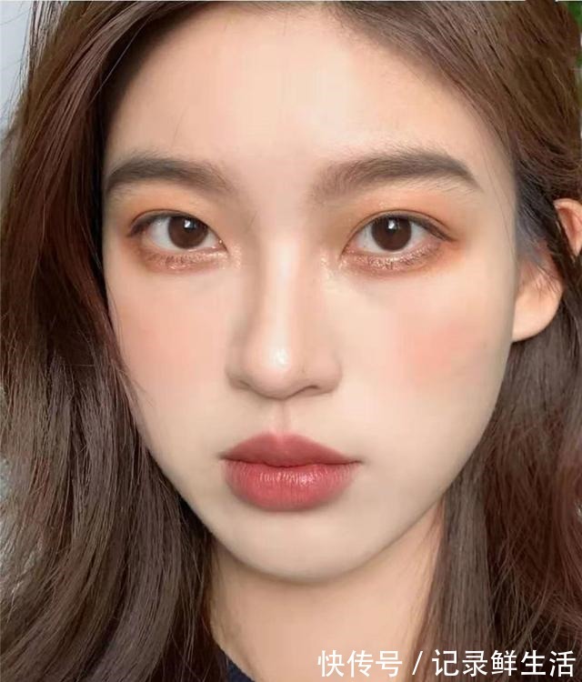 色号 粉底液经常踩雷其实是你“太跟风”,这份粉底液选择干货送给你!