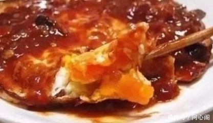 婆婆把鸡蛋这样做,老公和公公都抢着吃,大酒店里都吃不到!