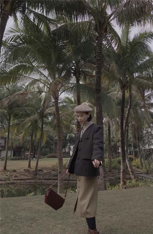 半身裙＋短靴＝时髦洋气！过年这么穿准没错