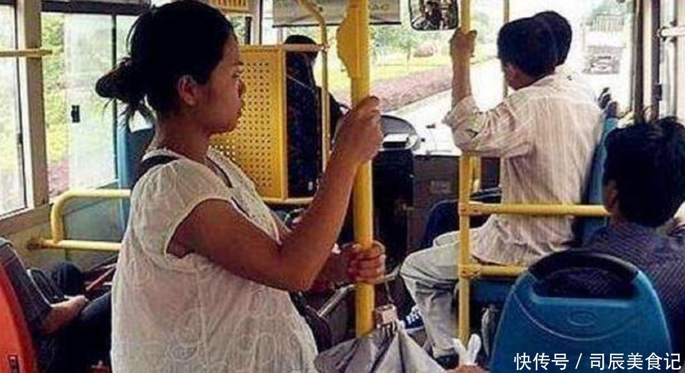 小学生|“买不起车还生孩子?”孕妇挤公交受羞辱,小学生霸气回怼太解气