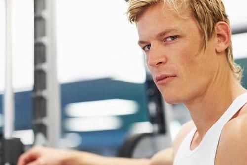 身体素质|经常锻炼,体质依旧弱?人到中年,一些事比运动更重要